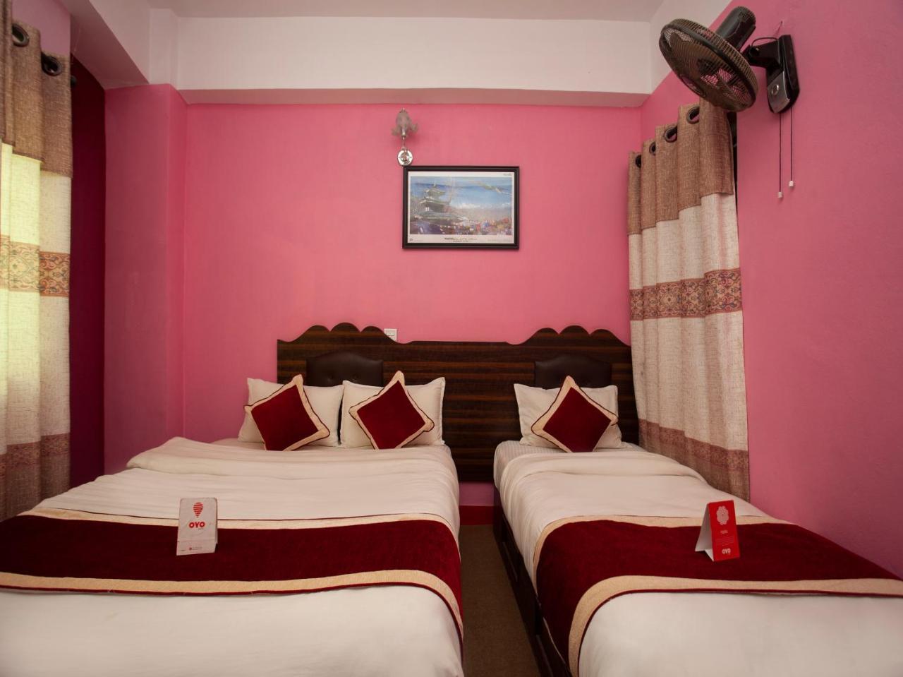 Oyo 195 Global Hotel And Resort Катманду Екстериор снимка